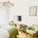 Green Apartment Poznan Plac Wolnosci 6